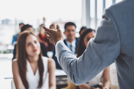 Fornisci ai tuoi dipendenti un training per la sensibilizzazione sulla sicurezza.