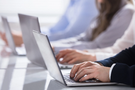 Riduci l'impatto e il costo degli attacchi email.